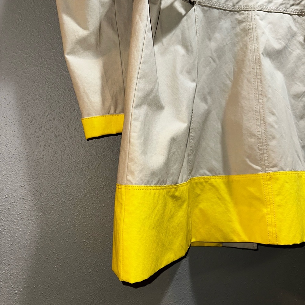 Eddie Bauer Vintage Beige and Yellow Women's Rain Jacket size XL - Picture 9 of 13